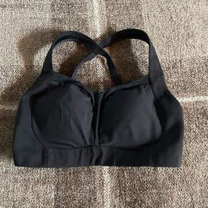 Lululemon ta ta tamer sport bra 36DD